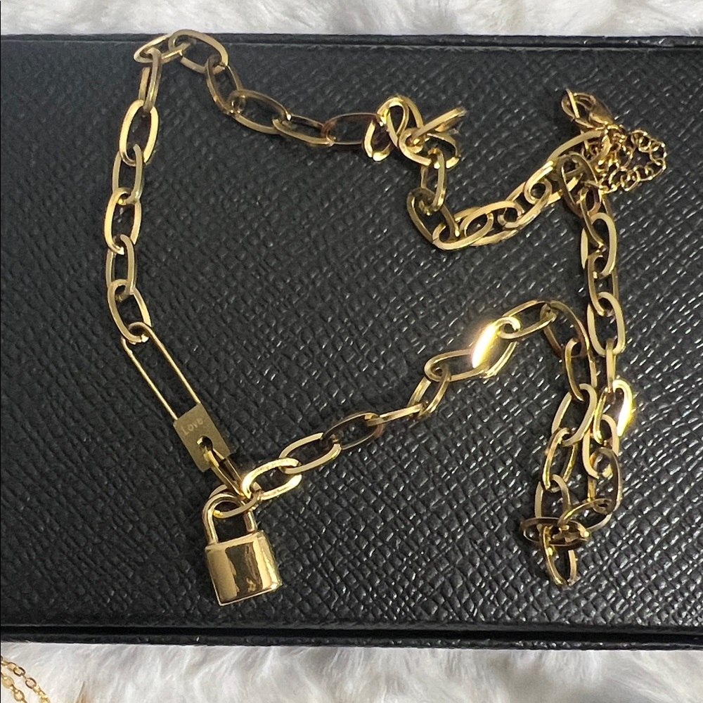 Gold Padlock Chain Necklace - Shiny Cable Links